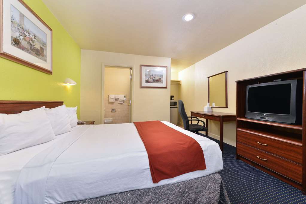 Rodeway Inn Modesto Room photo