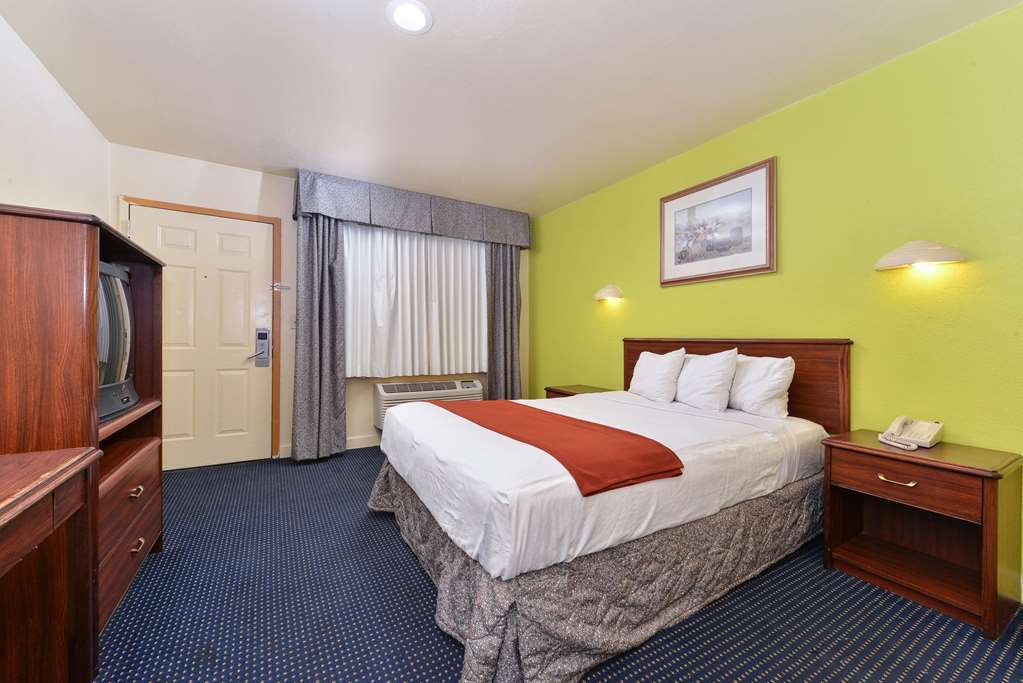 Rodeway Inn Modesto Room photo