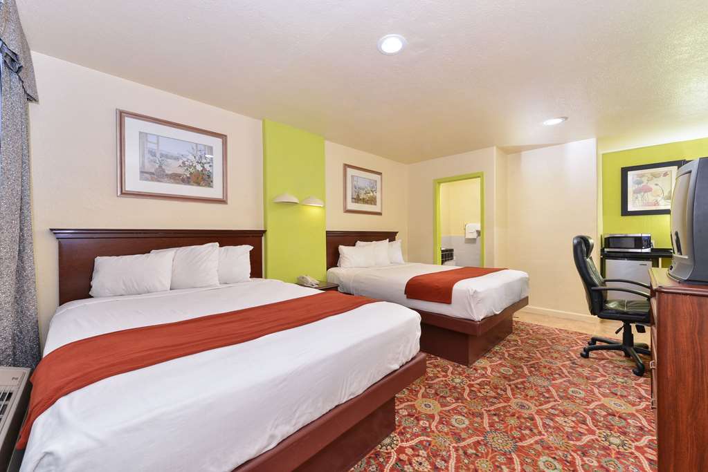 Rodeway Inn Modesto Room photo